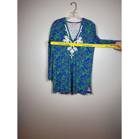 Lilly Pulitzer Noelle Tunic Hoodie in the Loopy Elephants Pattern, - Picture 4 of 10